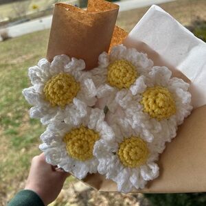 Crochet Daisy Flower Bouquet